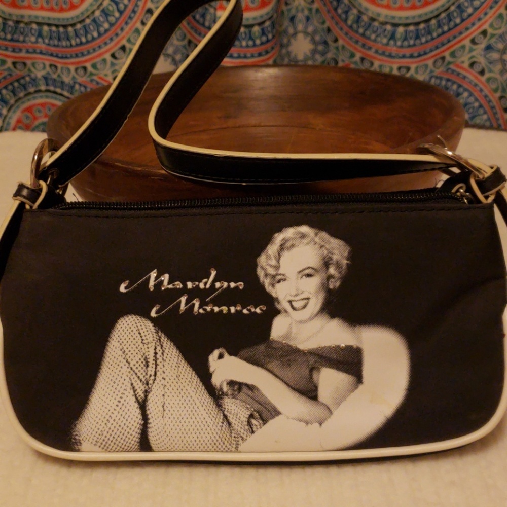 Marilyn Monroe wristlet/clutch
